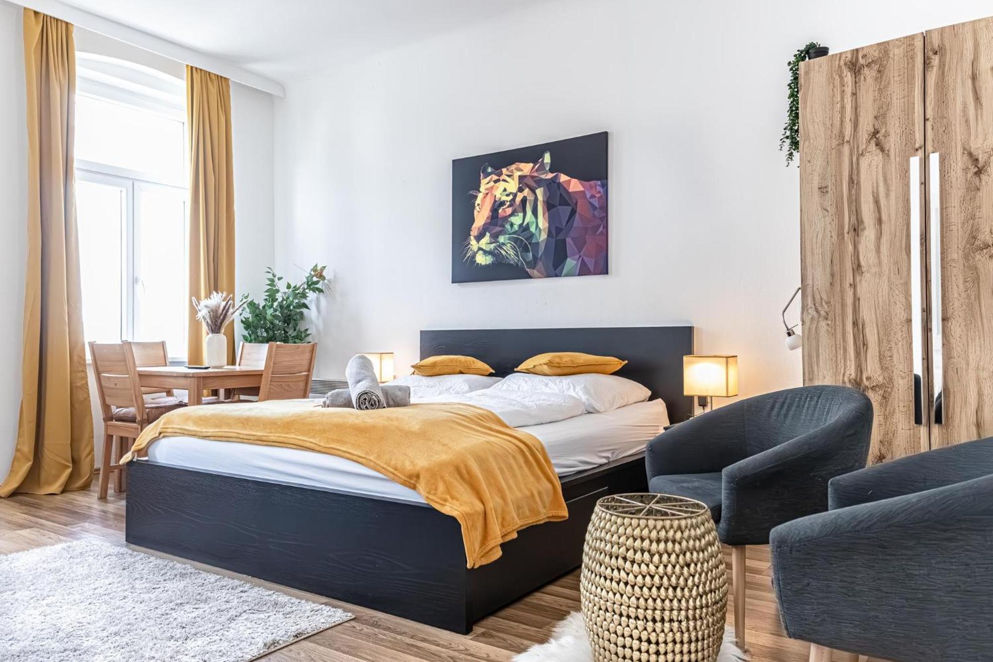 Explore Vienna: 1Br Retreat Near Westbahnhof Dış mekan fotoğraf