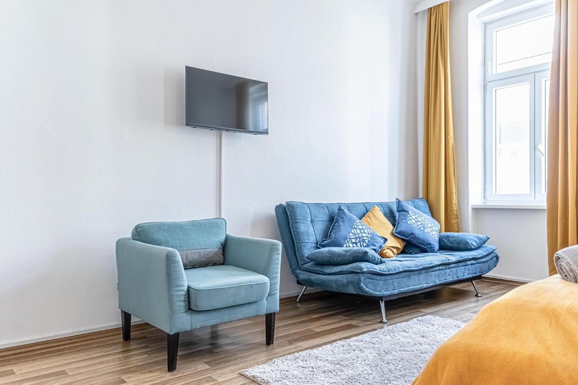 Explore Vienna: 1Br Retreat Near Westbahnhof Dış mekan fotoğraf