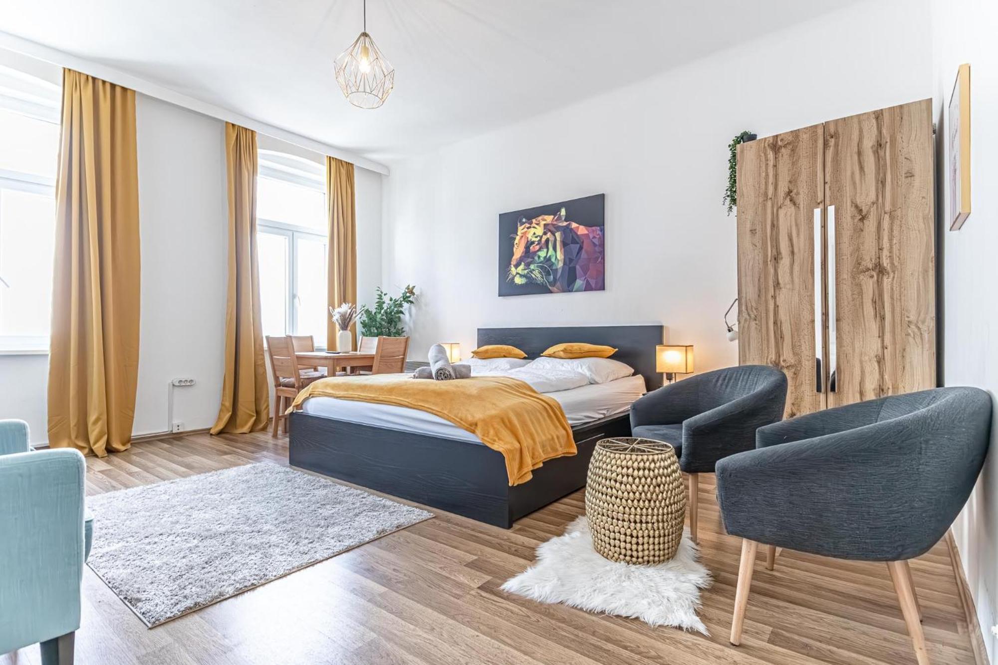 Explore Vienna: 1Br Retreat Near Westbahnhof Dış mekan fotoğraf
