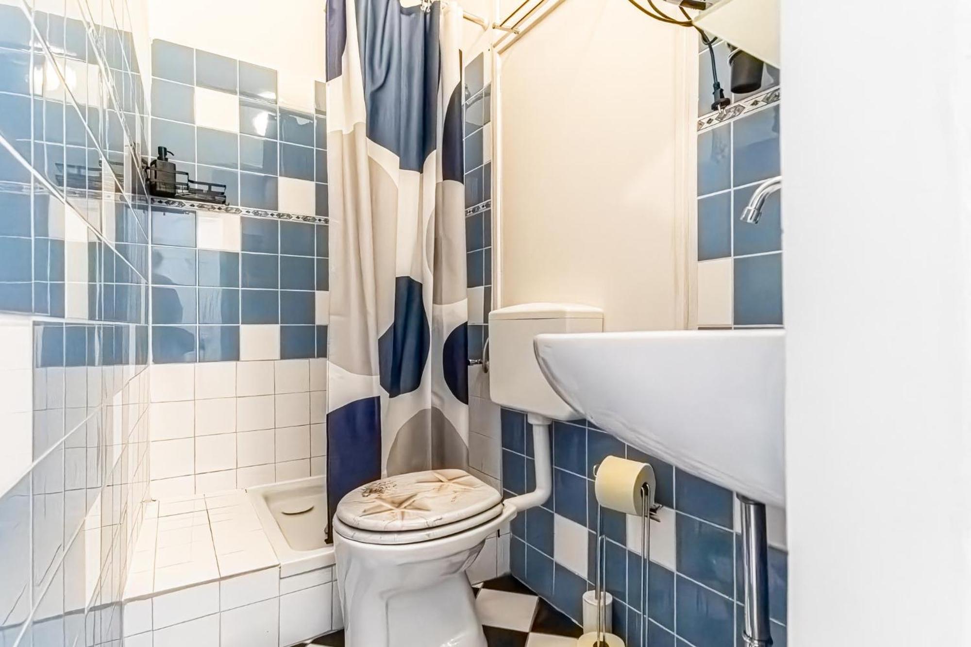 Explore Vienna: 1Br Retreat Near Westbahnhof Dış mekan fotoğraf
